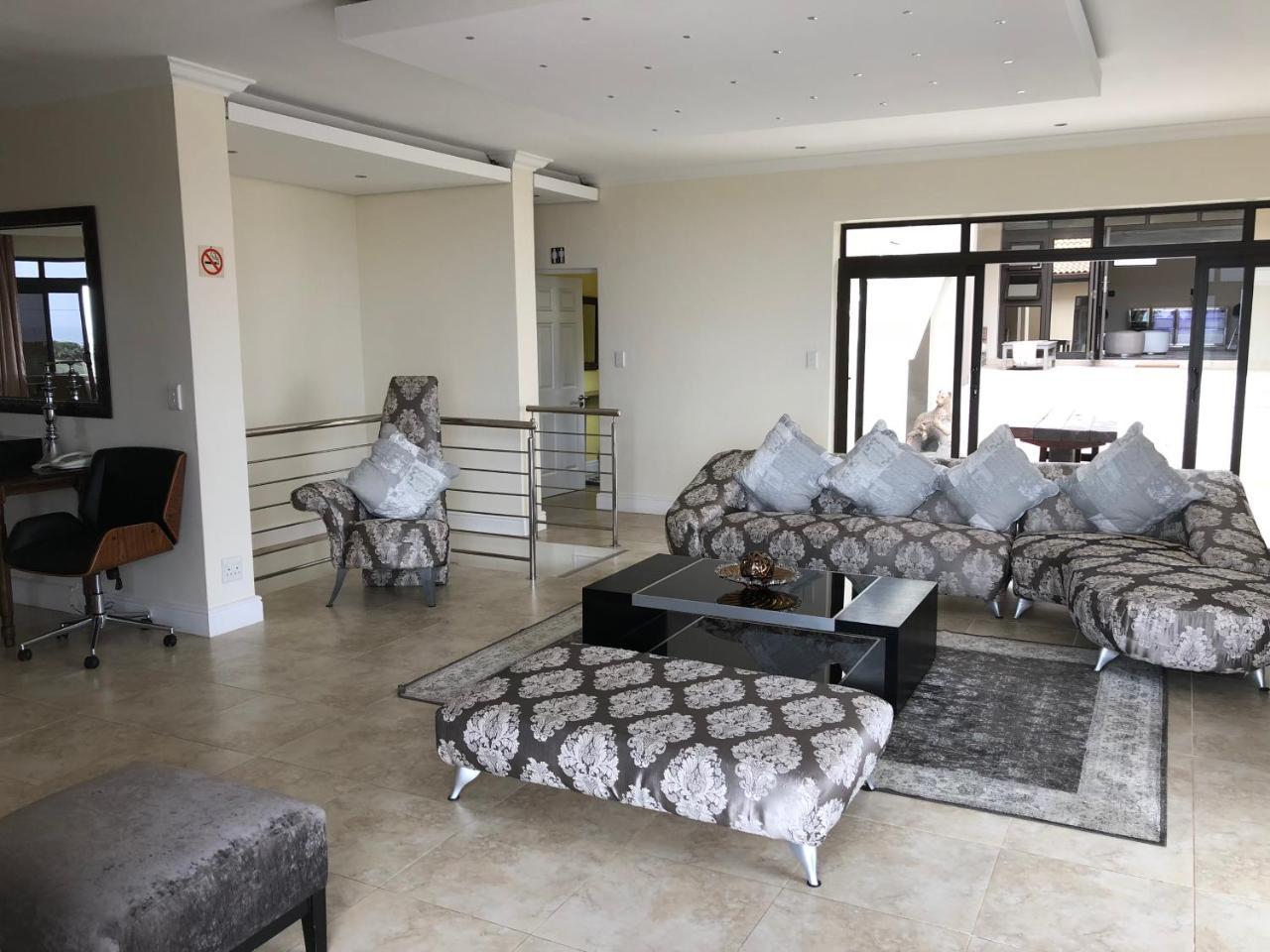 Coral Beach Bed & Breakfast Ист-Лондон Экстерьер фото