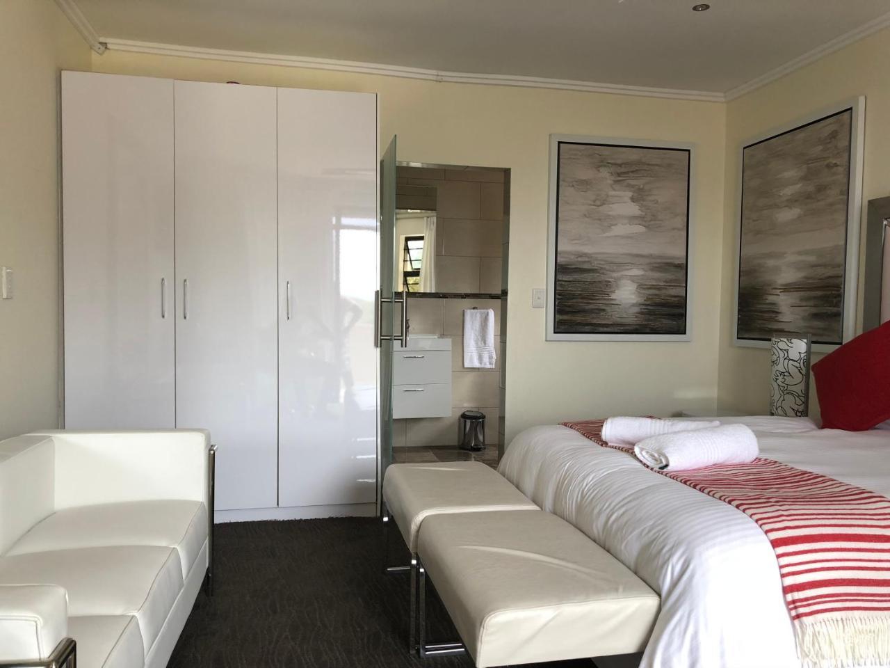 Coral Beach Bed & Breakfast Ист-Лондон Экстерьер фото
