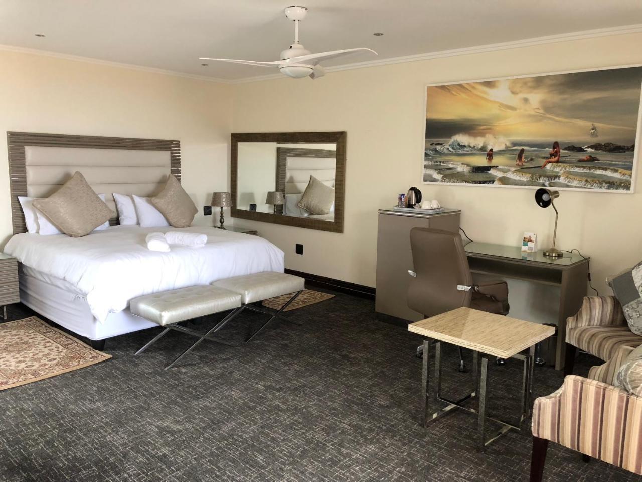 Coral Beach Bed & Breakfast Ист-Лондон Экстерьер фото
